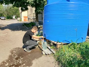В Снежном продолжается акция добрых дел