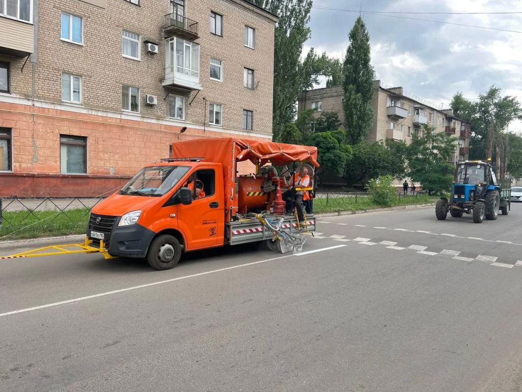 О работах МУП «Простор». Муниципальное унитарное предприятие «Простор» ежедневно выполняет все необходимые работы по содержанию городских улиц О работах МУП «Простор». Муниципальное унитарное предприятие «Простор» ежедневно выполняет все необходимые работы по содержанию городских улиц