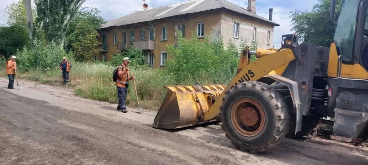 О работах МУП «Простор». Муниципальное унитарное предприятие «Простор» ежедневно выполняет все необходимые работы по содержанию городских улиц О работах МУП «Простор». Муниципальное унитарное предприятие «Простор» ежедневно выполняет все необходимые работы по содержанию городских улиц