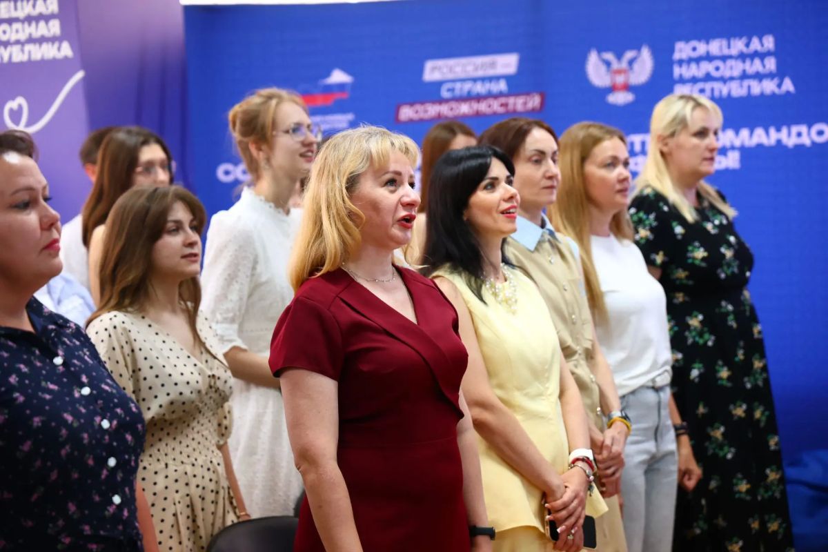 При поддержке Президента России Владимира Владимировича Путина в нашей стране сегодня проводится системная работа по формированию нового поколения лидеров – людей, которые возьмут на себя ответственность за настоящее и... При поддержке Президента России Владимира Владимировича Путина в нашей стране сегодня проводится системная работа по формированию нового поколения лидеров – людей, которые возьмут на себя ответственность за настоящее и...