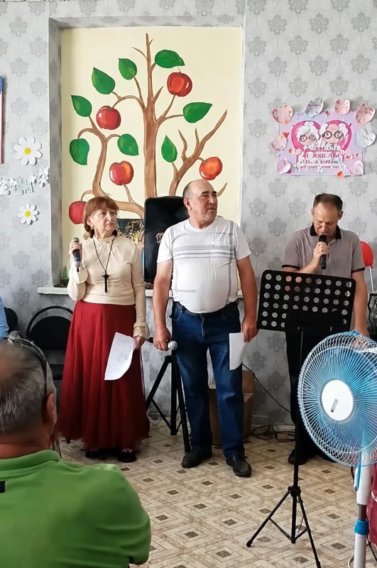 В селе Новокатериновка прошло мероприятие ко Дню семьи, любви и верности В селе Новокатериновка прошло мероприятие ко Дню семьи, любви и верности