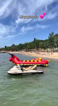 А в Мариуполе тем временем: лето, солнце, море, пляж