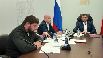 На еженедельном оперативном совещании с Главой ДНР Денисом Пушилиным руководитель Минстроя ДНР Владимир Дубовка выступил с докладом о текущей обстановке в сферах ЖКХ, строительства и благоустройства общественных пространств...