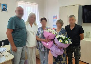 Медицинских работников МСЧ-80 поздравили с Днем семьи, любви и верности