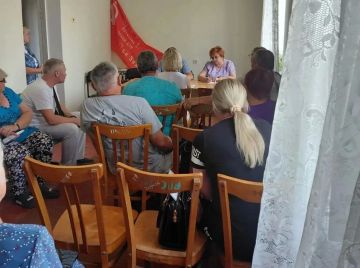 Начальник Кутейниковского территориального отдела Светлана Токарева встретилась с жителями пгт Войковский