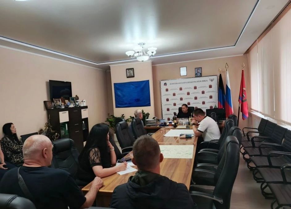 Константин Зинченко: Провел личный прием граждан совместно с руководителями профильных структурных подразделений администрации Волновахского муниципального округа