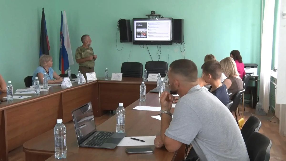 Глава Новоазовского муниципального округа Василий Овчаров принял участие в муниципальном творческого конкурса проектов в сфере креативного туризма и разработки туристических маршрутов «Открой Донбасс: туристический потенциал... Глава Новоазовского муниципального округа Василий Овчаров принял участие в муниципальном творческого конкурса проектов в сфере креативного туризма и разработки туристических маршрутов «Открой Донбасс: туристический потенциал...