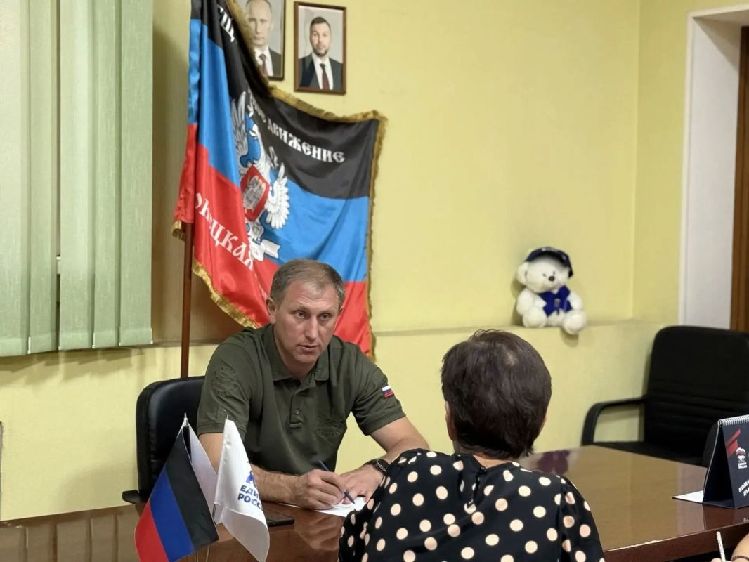 Глава округа Александр Шатов провел прием граждан в общественной приемной Глава округа Александр Шатов провел прием граждан в общественной приемной