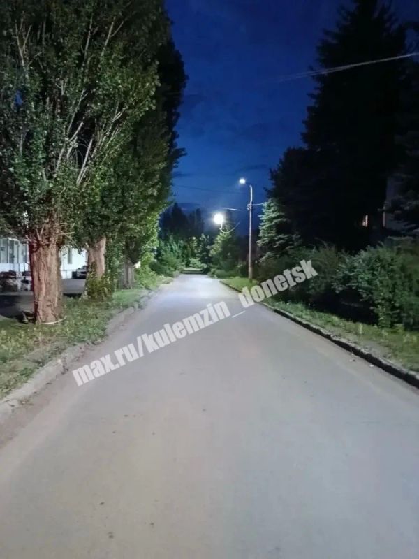 Специалисты предприятия «Донецкгорсвет» продолжают плановые работы по восстановлению систем наружного освещения в городе Специалисты предприятия «Донецкгорсвет» продолжают плановые работы по восстановлению систем наружного освещения в городе