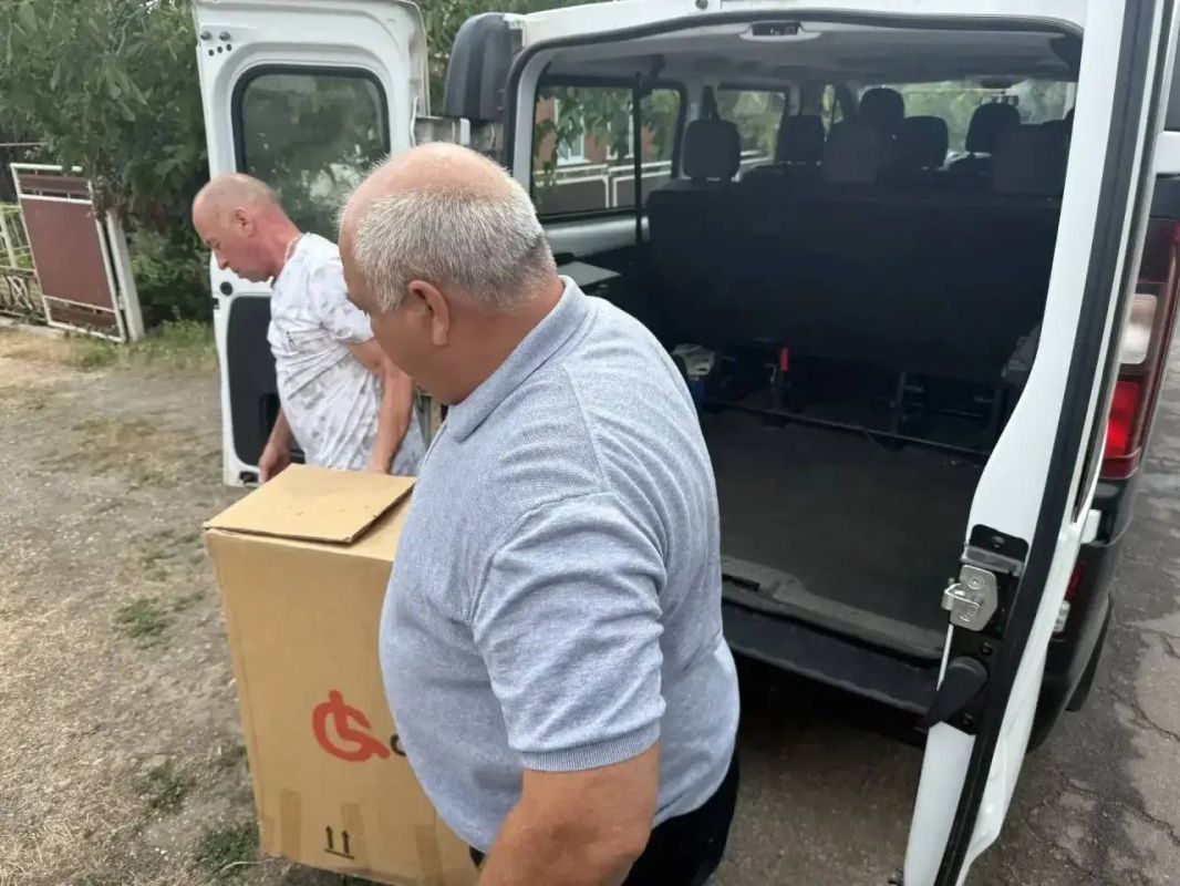 Важно быть рядом. Заместитель Главы Администрации Наталья Тосхопаран совместно с начальником Ялтинского территориального отдела Сергеем Спахи посетили вдову участника ликвидации аварии на Чернобыльской АЭС Важно быть рядом. Заместитель Главы Администрации Наталья Тосхопаран совместно с начальником Ялтинского территориального отдела Сергеем Спахи посетили вдову участника ликвидации аварии на Чернобыльской АЭС