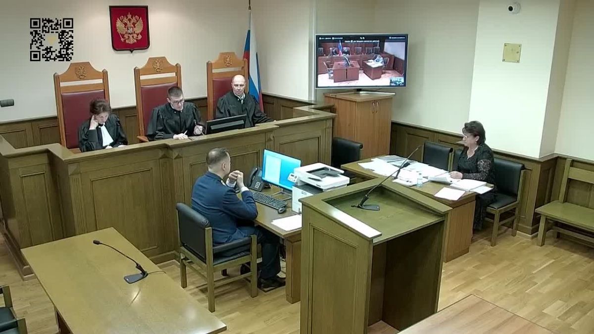 Фальсификация процессуального документа и прогулы явились основанием для лишения статуса судьи