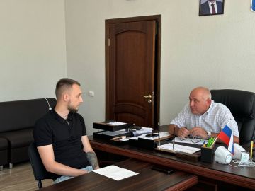 Владислав Подкова: Провёл приём граждан в Мангуше – начал работу с обращениями жителей Мангушского округа