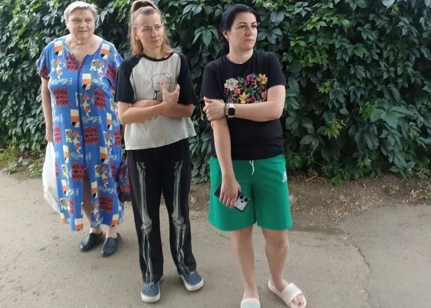 Иван Адамец: Первый заместитель руководителя Управы Алина Волкова и депутат горсовета Сергей Остапенко провели встречу с жителями дома № 5 на проспекте Трудовых Резервов Иван Адамец: Первый заместитель руководителя Управы Алина Волкова и депутат горсовета Сергей Остапенко провели встречу с жителями дома № 5 на проспекте Трудовых Резервов