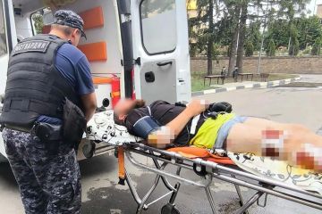 Росгвардейцы оказали помощь жителям ДНР, пострадавшим при взрыве боеприпаса