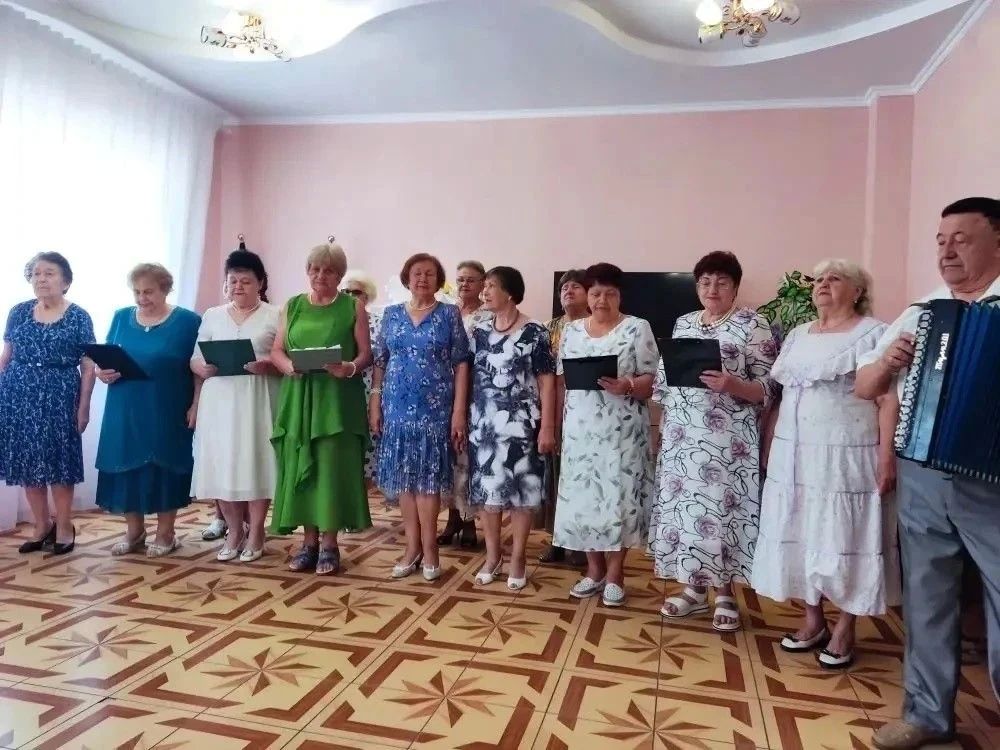 Семья - опора общества: в Харцызске чествовали крепкие супружеские пары