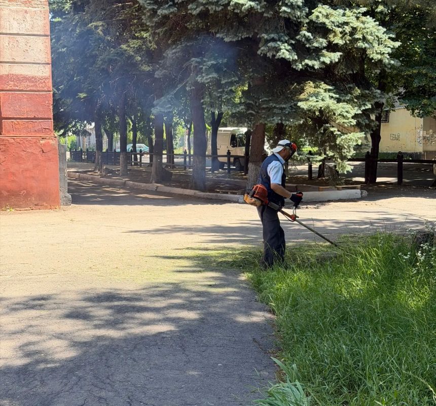Индивидуальный предприниматель Алексей Боршош продолжает принимать активное участие в жизни города и заботе о комфорте его жителей Индивидуальный предприниматель Алексей Боршош продолжает принимать активное участие в жизни города и заботе о комфорте его жителей