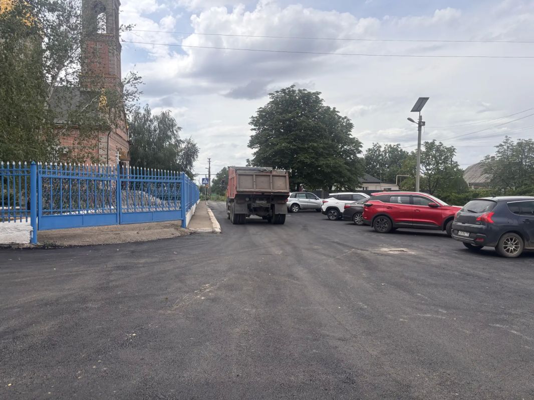 Глава округа Алексей Черкашин проверил ход ремонтных работ на улице Мичурина в поселке Новый Свет Глава округа Алексей Черкашин проверил ход ремонтных работ на улице Мичурина в поселке Новый Свет