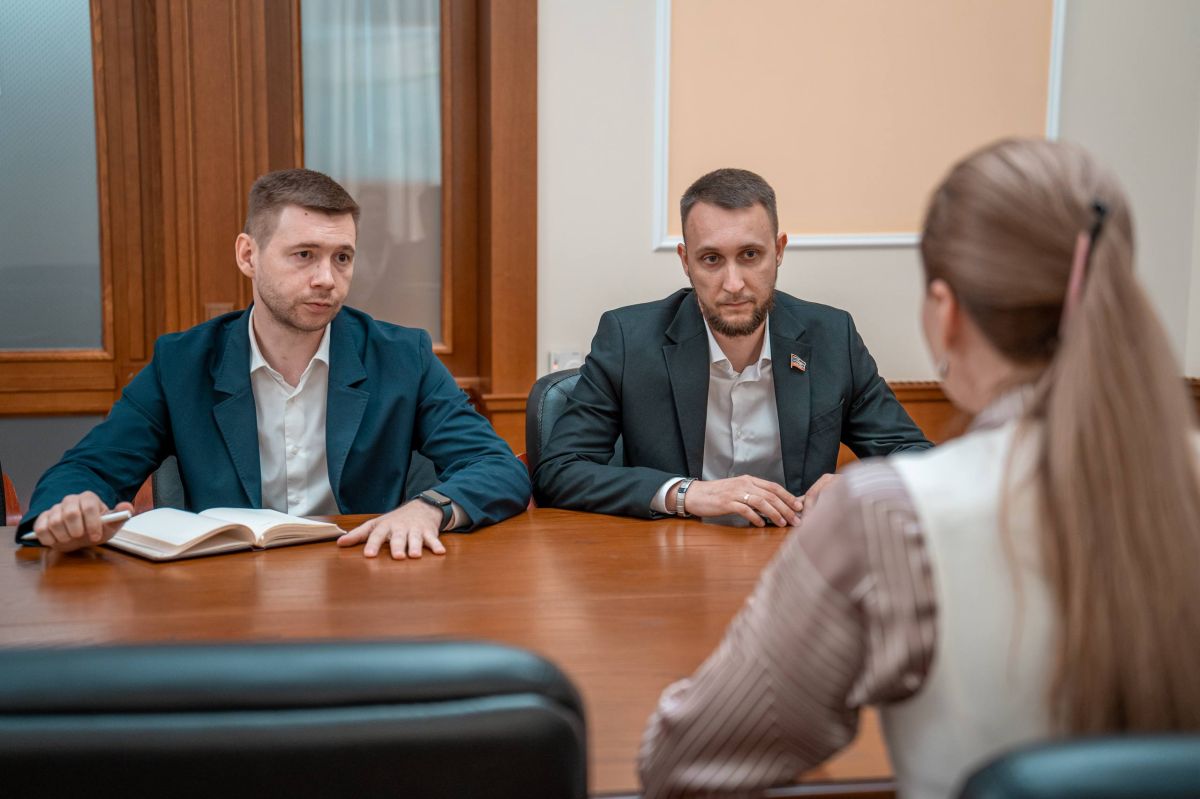 Владислав Подкова: Работа в Палате молодых законодателей при Совете Федерации даёт возможность напрямую обсуждать вопросы Республики и выстраивать взаимодействие на федеральном уровне Владислав Подкова: Работа в Палате молодых законодателей при Совете Федерации даёт возможность напрямую обсуждать вопросы Республики и выстраивать взаимодействие на федеральном уровне