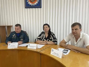 Анна Кондрыкинская провела встречу с активом старших по домам Кировского района Донецка