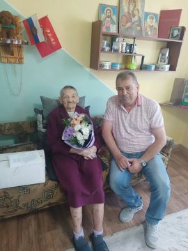 С теплом и уважением: Таймураз Арсоев поздравил 96-летнюю Нину Кирилловну Леонову