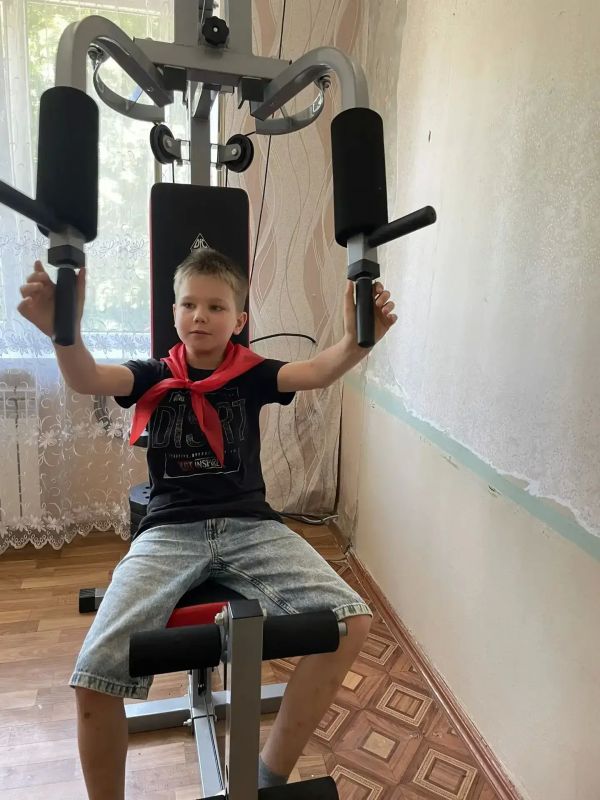Лето с пользой: досуг юных макеевчан в рамках проекта «Дворовые практики» Лето с пользой: досуг юных макеевчан в рамках проекта «Дворовые практики»