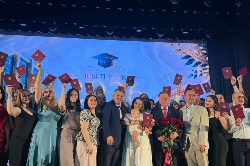 Более 400 выпускников ординатуры Донецкого медуниверситета получили дипломы