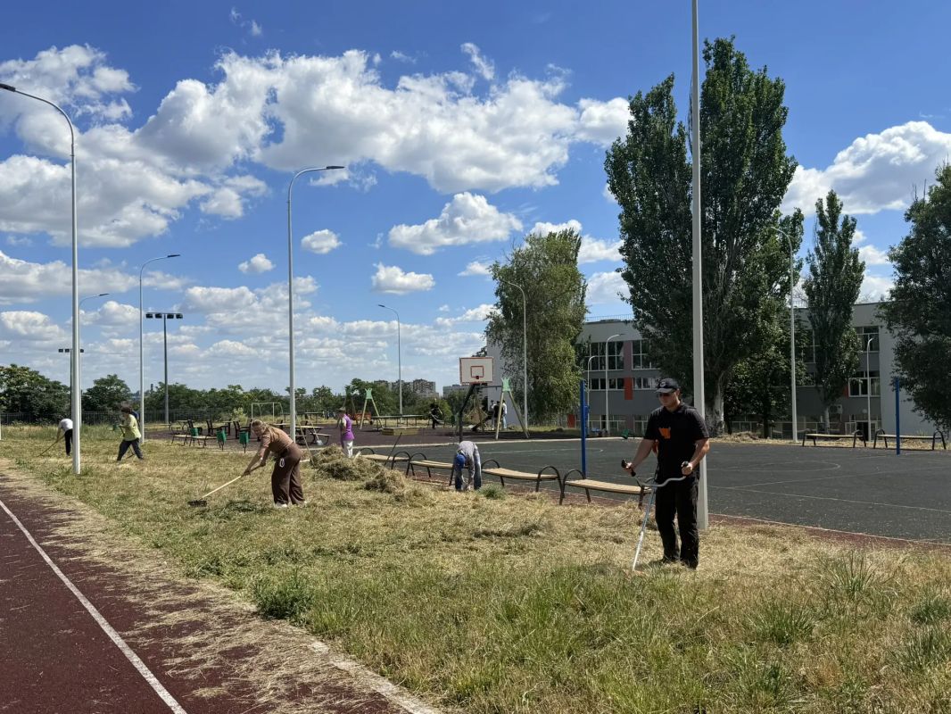 В Мариуполе продолжается шефская помощь от Санкт-Петербурга В Мариуполе продолжается шефская помощь от Санкт-Петербурга
