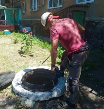 Специалисты СамРЭК продолжают работу по водоотведению в Снежном