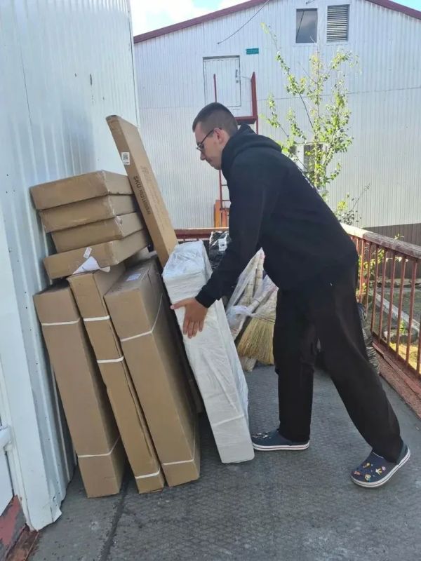 В Губкинском (ЯНАО) собрали гуманитарную помощи для жителей подшефных сел Волновахского округа В Губкинском (ЯНАО) собрали гуманитарную помощи для жителей подшефных сел Волновахского округа