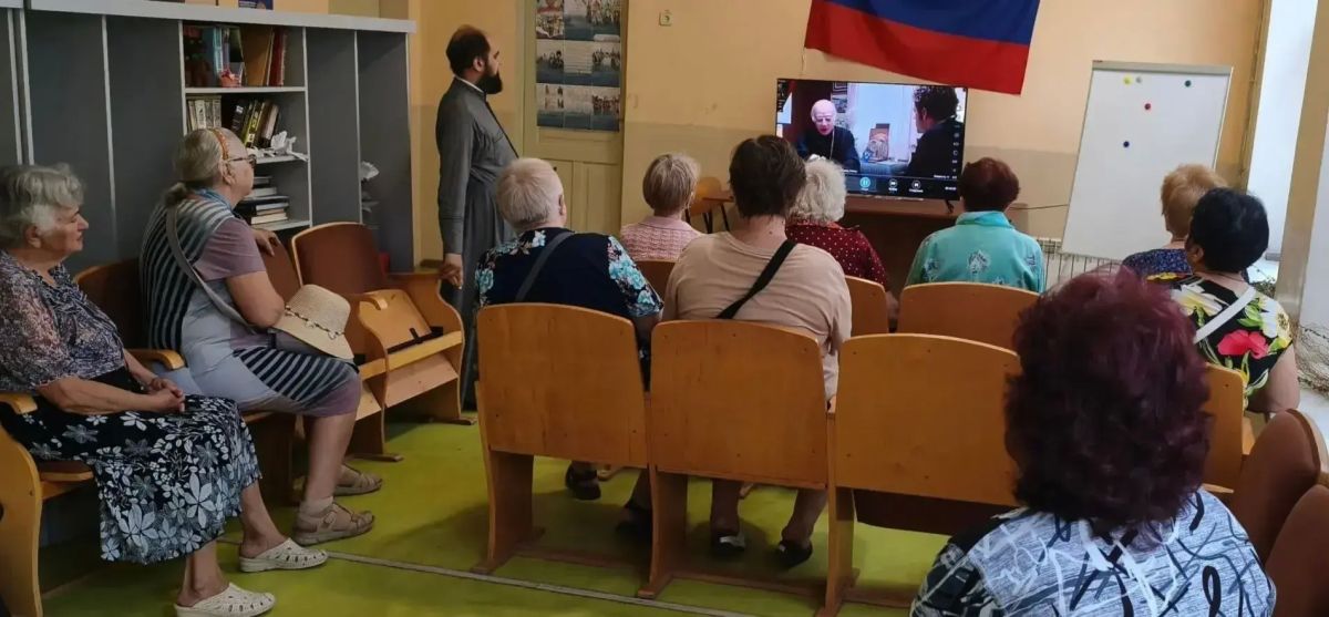 Пожилые мариупольцы узнали о распространении православия в Японии Пожилые мариупольцы узнали о распространении православия в Японии