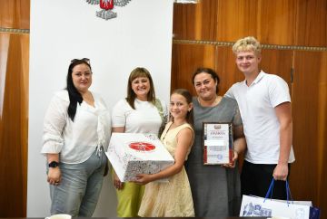 Сегодня за чашкой чая, в тёплой, душевной обстановке встретилась с семьёй Перковых-Андреевых