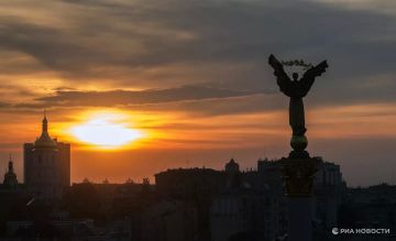Экономическая ситуация на Украине близится к катастрофе, заявил РИА Новости глава ДНР Денис Пушилин, комментируя продление военного положения и мобилизации на Украине
