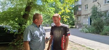 СХОД ГРАЖДАН. 15 июля в городе Иловайске состоялась встреча граждан с временно исполняющим полномочия главы муниципального образования городской округ Иловайск Александром Васильевичем Кузнецовым