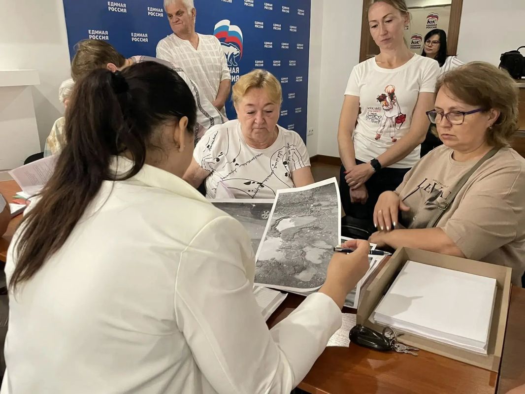 Анна Кондрыкинская провела прием граждан, посвященный вопросам жилищно-коммунального хозяйства Анна Кондрыкинская провела прием граждан, посвященный вопросам жилищно-коммунального хозяйства