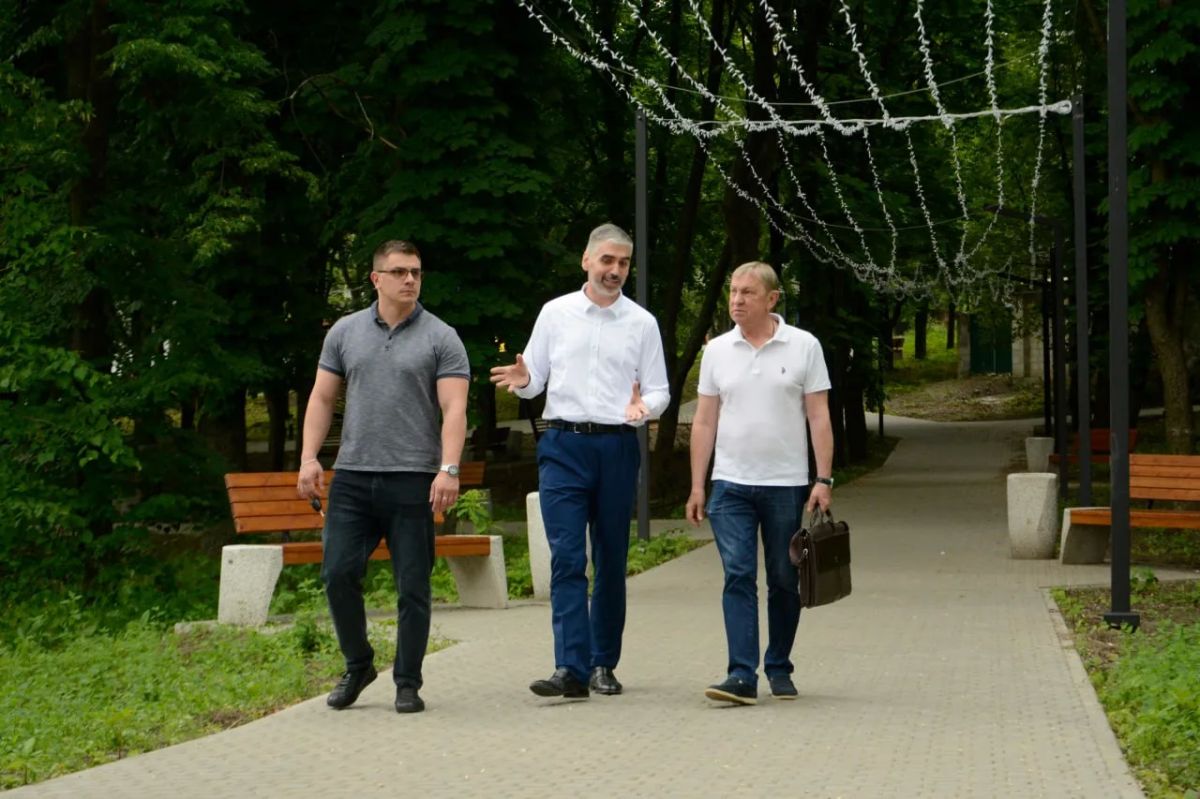 Алексей Дорофеев осмотрел новый Парк машиностроителей в Ясиноватой