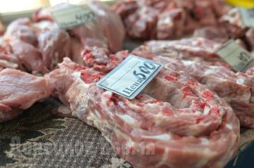 От 350 до 800 рублей: корреспондент «Донецкого времени» проверил цены на свинину на рынке в Донецке