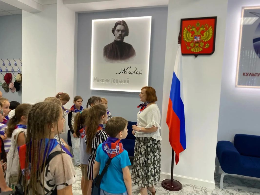 На один день воспитанники "Ромашки" стали героями "Цветика-семицветика" На один день воспитанники "Ромашки" стали героями "Цветика-семицветика"