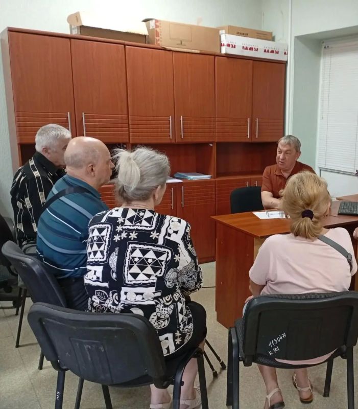 На очередном приеме, который сегодня провел в администрации Ясиноватой, рассмотрел обращения жителей Ясиноватой и Авдеевки На очередном приеме, который сегодня провел в администрации Ясиноватой, рассмотрел обращения жителей Ясиноватой и Авдеевки