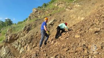 На Камчатке спасатели сняли со склона Никольской сопки застрявшую школьницу