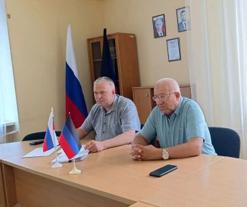 Наталья Бегуненко: Первый заместитель руководителя Управы Петровского внутригородского района Администрации городского округа Донецк Плахутин Юрий Иванович провёл рабочее совещание с представителями предприятий и учреждений...