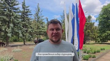 Директор Молодежного центра Докучаевска Вадим Минченко поблагодарил регион-шеф за создание площадки для развития талантов ребят городского округа