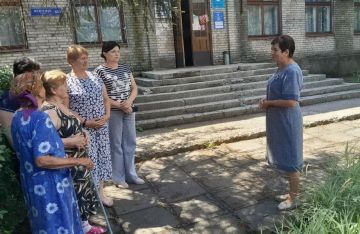 И.о. начальника Мичуринского территориального отдела провела встречу с жителями села Мичурино, в ходе которой были даны разъяснения по актуальным вопросам