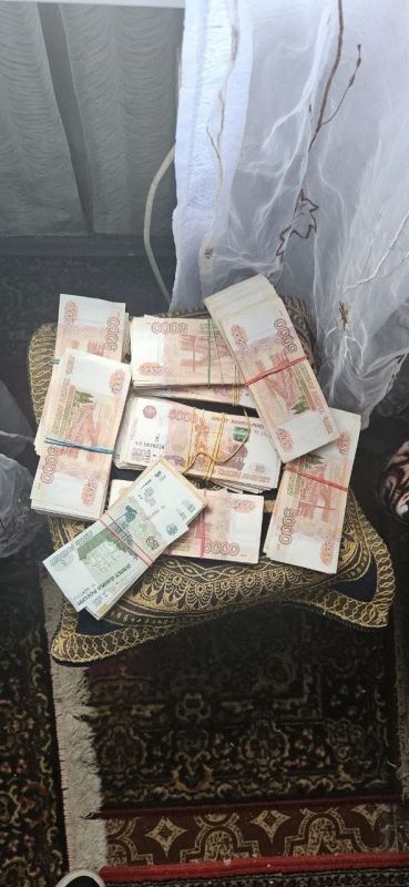 ФСБ задержала админа tg-канала, постоянно публикующего "прилеты" ФСБ задержала админа tg-канала, постоянно публикующего "прилеты"