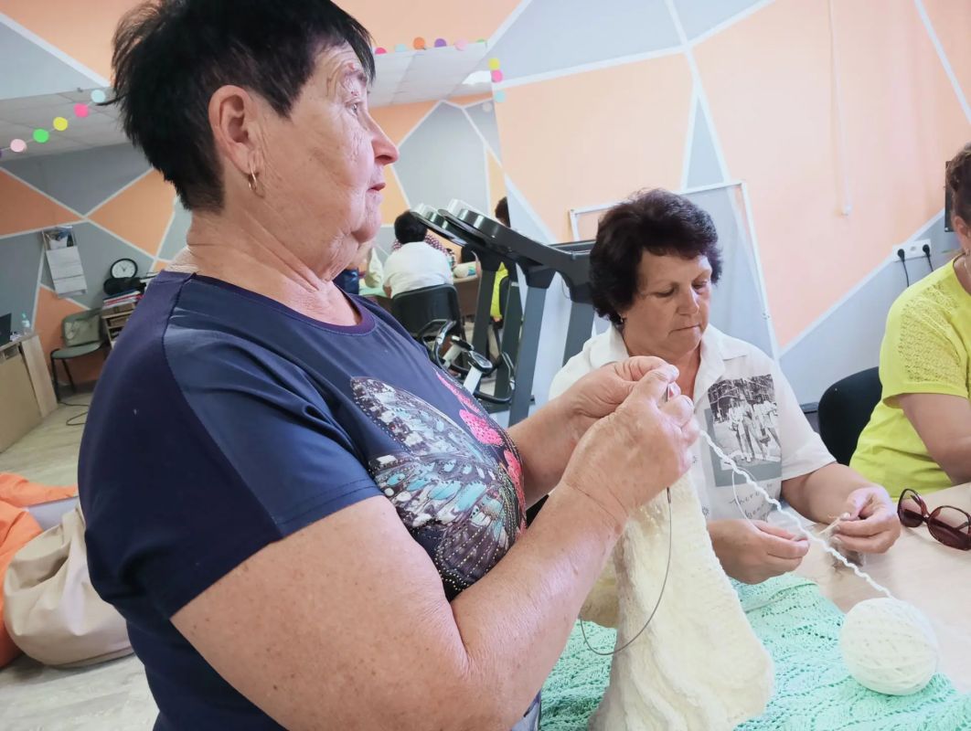 "Волшебный крючок и спицы" "Волшебный крючок и спицы"
