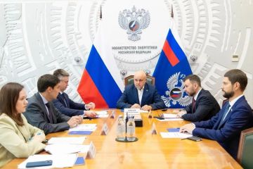 Подготовка объектов топливно-энергетического комплекса и жилищно-коммунального хозяйства ДНР к прохождению осенне-зимнего периода была одной из основных тем в ходе рабочей встречи министра энергетики РФ Сергея Цивилева с...
