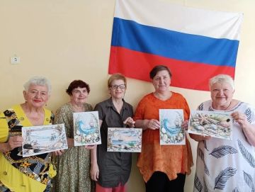 Для пожилых мариупольцев организовали занятие по арт-терапии