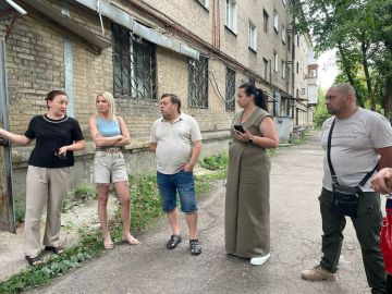 Анна Кондрыкинская: Провела встречу с жителями многоквартирных домов по улице Корниенко