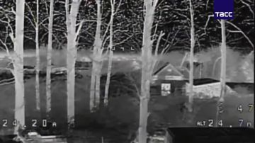 Военнослужащие 6-й мотострелковой дивизии Южной группировки войск уничтожили два пункта управления БПЛА и 2 автомобиля в районе Алексеево-Дружковки, сообщили в МО РФ