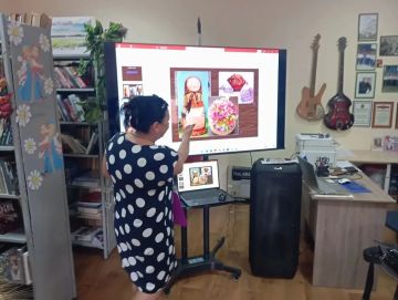Сегодня на базе Портовской сельской библиотеки прошла игра-путешествие «В гости к русской матрёшке» для участников клуба «Женская компания»