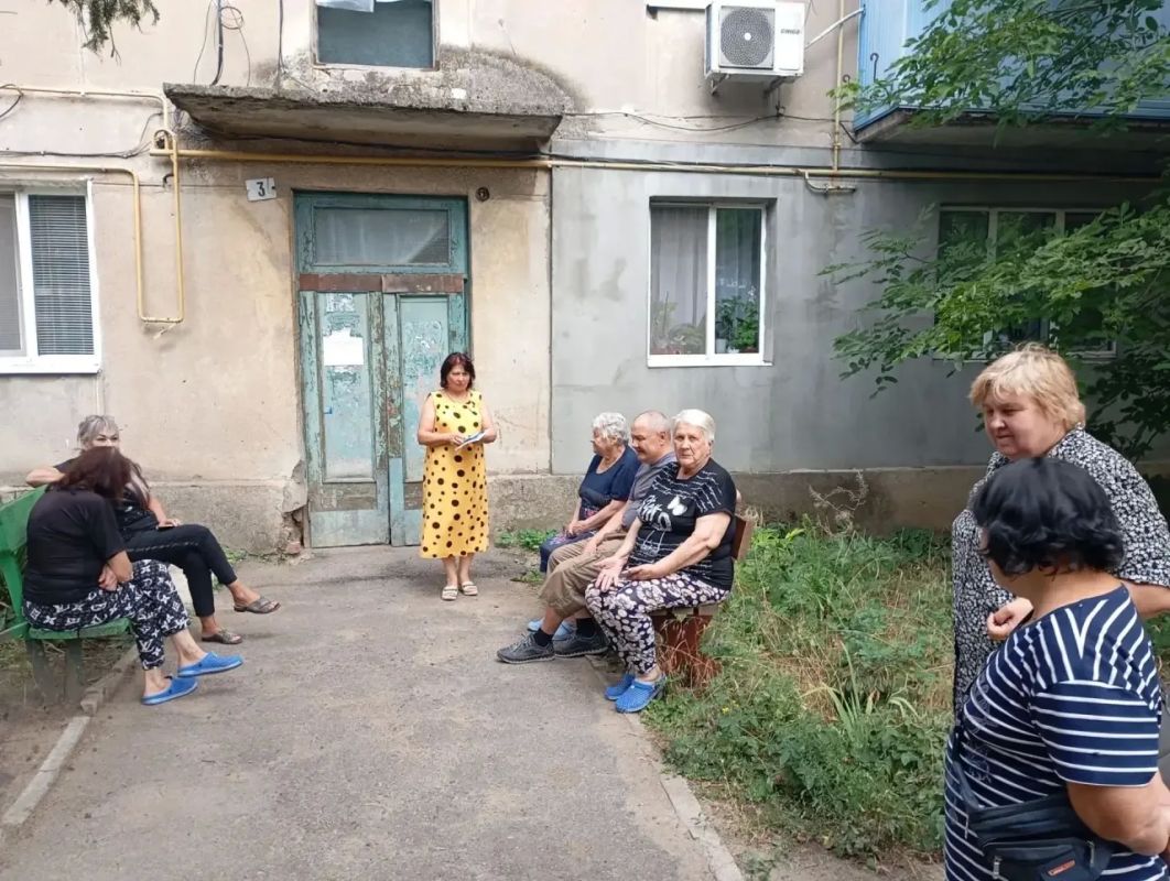 Встреча с жителями пгт Мангуш: развиваем территориальное общественное самоуправление